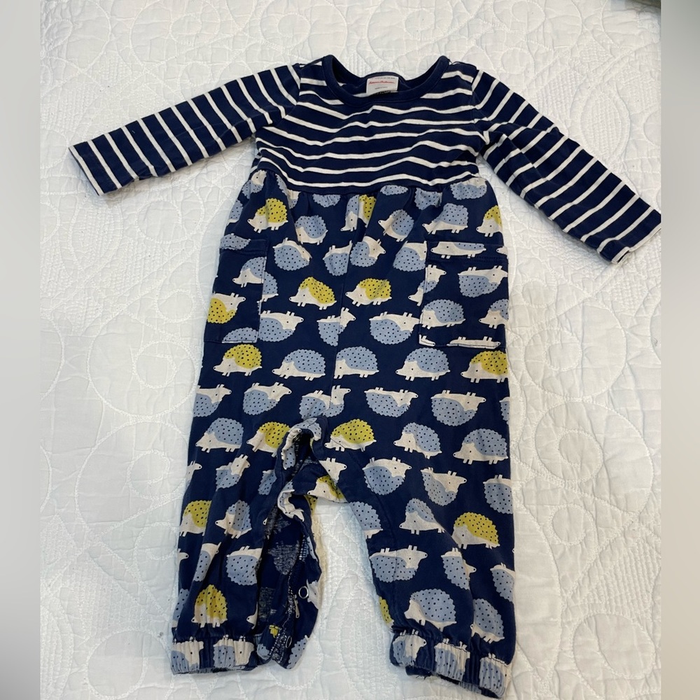 Hanna Andersson jumpsuit - hedgehogs
